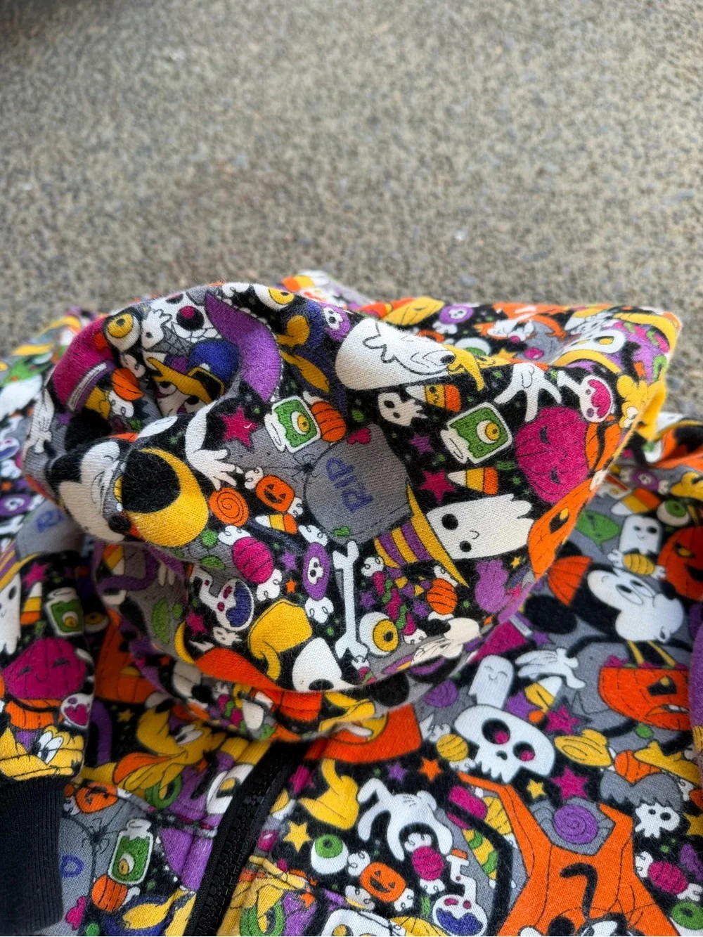 Disney Parks 2022 Park Exclusive Halloween Mickey and Friends Zip Hoodie Size XS